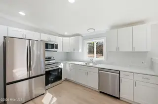 5595 Shaw Highway, Rocky Point, NC 28457 — 3-bedroom manufactured home, Rocky Point, NC, photo 12 of 40: 10_5595_shaw_hwy_010