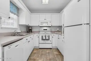 124 NE 34th Street, Oak Island, NC 28465 – photo 19: 124 NE 34th Street