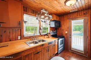 7971 James B White Highway S, Whiteville, NC 28472 – photo 18: 19_7971_james_b_white_hwy_s_019