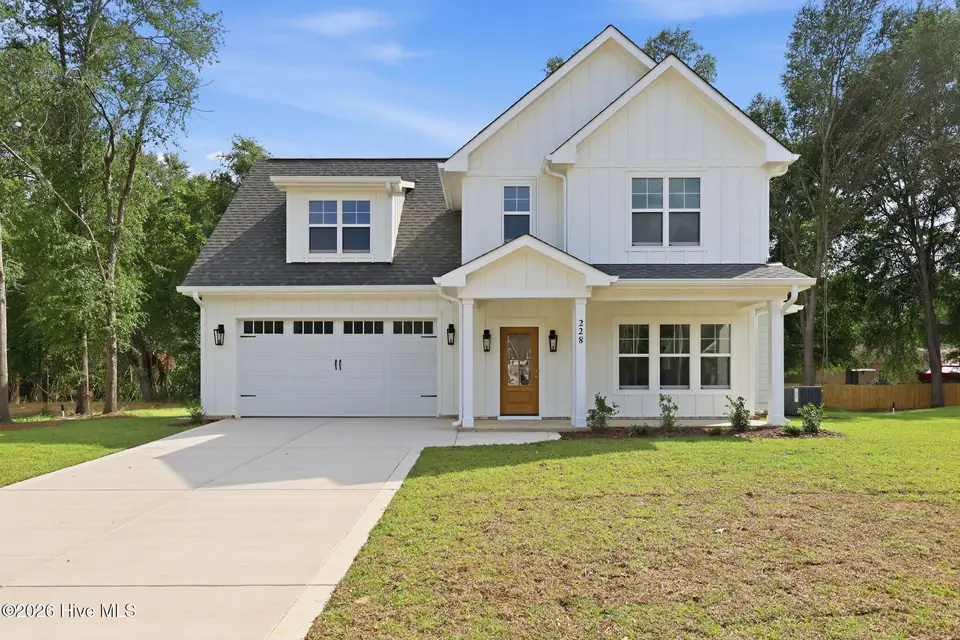 228 Telluride Court, Aberdeen, NC 28315 – photo 1 of 16: TELLURIDE LOT 8