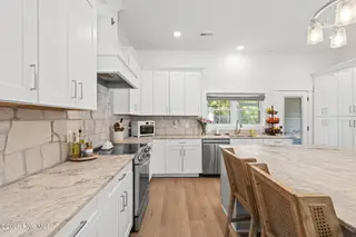 1042 Mable Drive, Calabash, NC 28467 — 3-bedroom home, Calabash, NC, photo 10 of 55: Kitchen