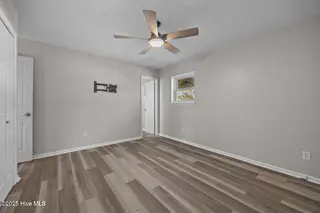 7 Walnut Drive, Jacksonville, NC 28546 – photo 16: 20251031150050257031000000-o