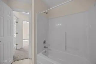 1008 Penncross Drive, Greenville, NC 27834 — 3-bedroom home in Meadow Woods, Greenville, NC, photo 9 of 17
