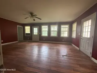 209 E Ridge Street, Rose Hill, NC 28458 — 2-bedroom home, Rose Hill, NC, photo 6 of 12: IMG_0572