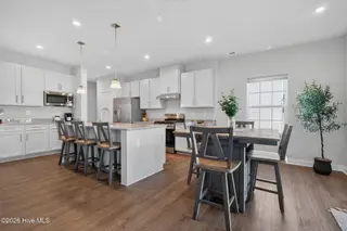 220 Grandview Drive, Elizabeth City, NC 27909 – photo 10: Kitchen & Dining