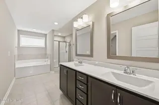 497 Holly Grove Drive, Winterville, NC 28590 – photo 24: Primary Bathroom
