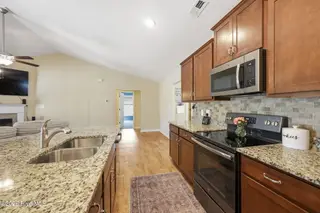 265 Independence Boulevard, Newport, NC 28570 – photo 7: kitchen