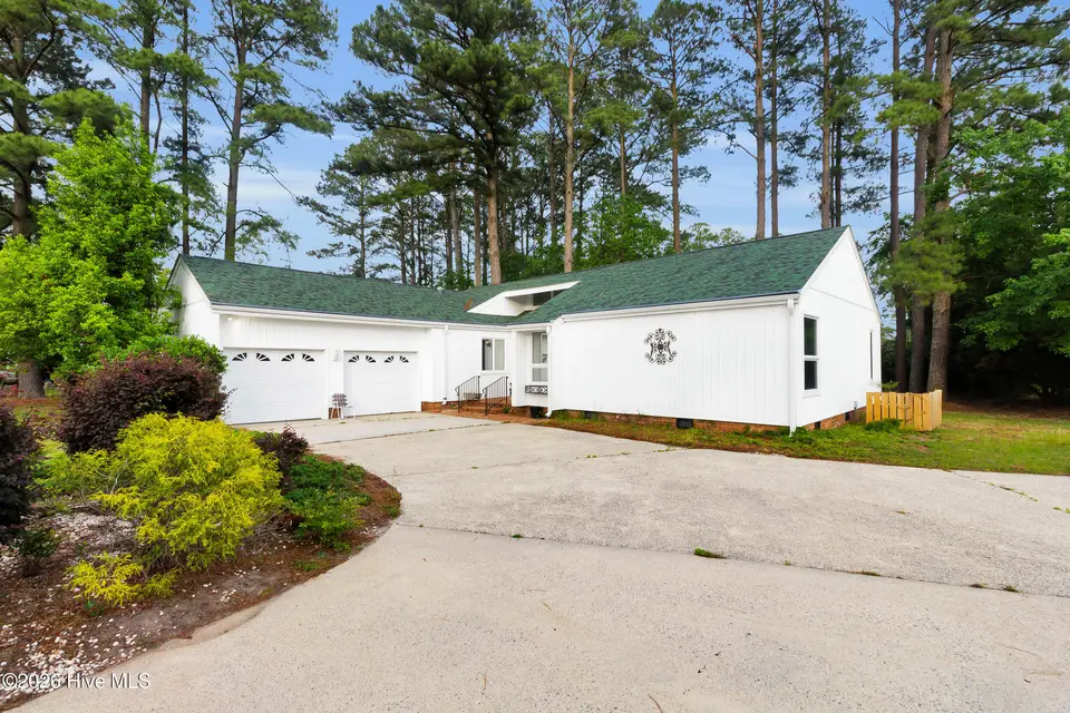 1106 Caracara Drive, New Bern, NC 28560 – photo 1 of 55: 1106 Caracara Drive