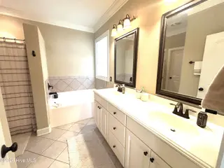 2116 Tulls Cove Road, Winterville, NC 28590 – photo 8: MASTER BATH