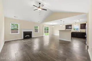 212 Holly Grove Court E, Jacksonville, NC 28540 – photo 14: 23-web-or-mls-_RAD5505