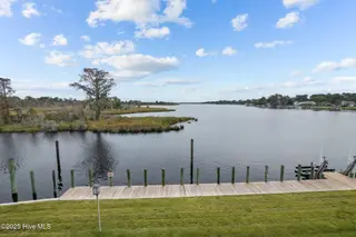 24 Batts Hill Road, New Bern, NC 28562 – photo 3: 7-web-or-mls-BLS_0006 (1)
