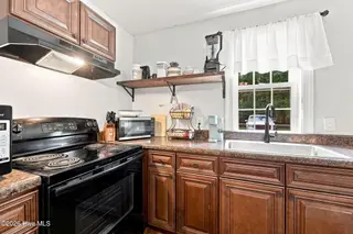 9870 Nc 33 E, Chocowinity, NC 27817 – photo 13: 30-web-or-mls-IMG_7187_edit