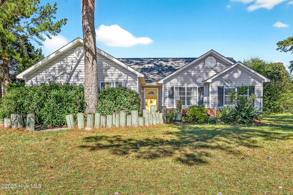 500 Dion Drive, Hubert, NC 28539 – photo 1 of 26: 01