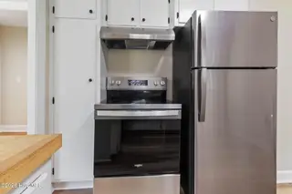 209 N Thompson Street, Whiteville, NC 28472 – photo 10: Kitchen