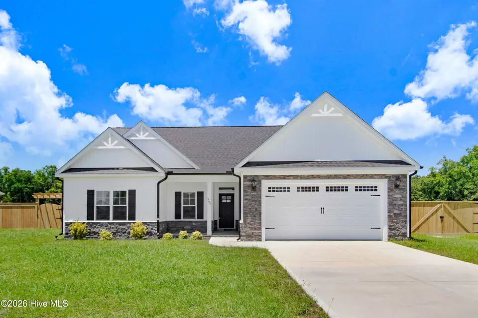 3766 Huntcliff Drive, La Grange, NC 28551 – photo 1 of 30: 01-3766 Huntcliff Dr-1