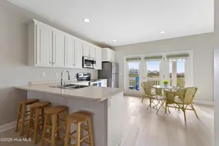 114 Sea Oaks Court, North Topsail Beach, NC 28460 – photo 20: 14_501a8463