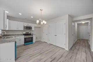 107 W Highland Avenue, Kinston, NC 28501 – photo 12: Kitchen