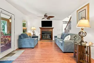 208 Dixon Circle, Washington, NC 27889 – photo 6: 29-web-or-mls-IMG_0011_edit