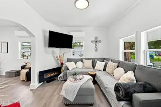 1222 Cedar Street, New Bern, NC 28560 – photo 5: Cedar_living room #2