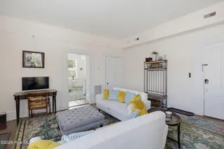 416 S Front Street Apt 3, Wilmington, NC 28401 – photo 10: 13-web-or-mls-416 S Front Apt 3-13