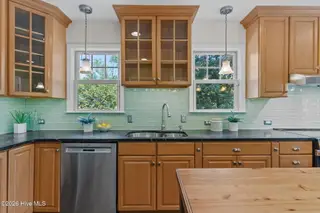109 Wayne Drive, Wilmington, NC 28403 – photo 10: 32-web-or-mls-DSC00656