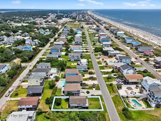 4010 E Dolphin Drive, Oak Island, NC 28465 – photo 9: 13-kahunaphoto.com (9 of 15)