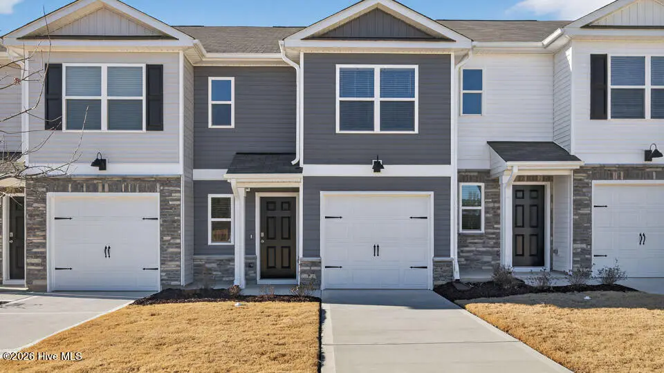 203 Maddox Drive, Aberdeen, NC 28315 – photo 1 of 37: 203 Maddox Drive