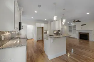 402 Cornubia Drive, Castle Hayne, NC 28429 – photo 19: Cornubia402-6kitShaneL33A4761-CR2