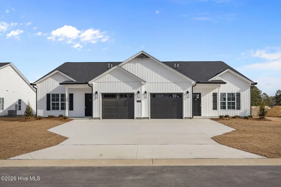 121 Lady O Drive A, Greenville, NC 27834 – photo 1 of 28: 1-web-or-mls-BLS_0001