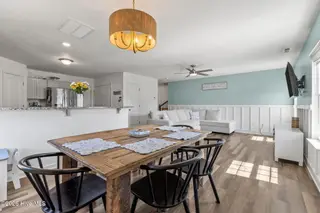 231 Hickory Shores Drive, Newport, NC 28570 – photo 6: Dining room