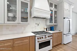 325 Sloan Lane, Pinehurst, NC 28374 – photo 9: 25-web-Kitchen Stove