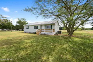 3833 Nc Hwy 903, Rose Hill, NC 28458 — 3-bedroom home, Rose Hill, NC, photo 1 of 33: Front2