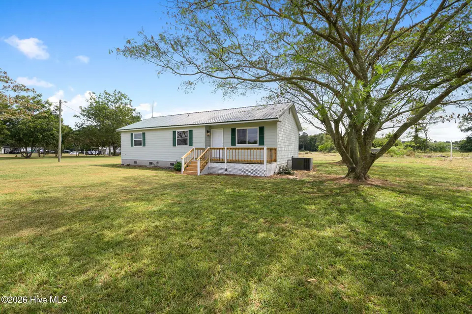 3833 Nc Hwy 903, Rose Hill, NC 28458 — 3-bedroom home, Rose Hill, NC, photo 1 of 33: Front2