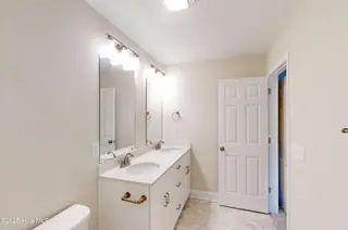 207 Sandpiper Place, Holly Ridge, NC 28445 – photo 17: 211 Sandpiper Place - Interiors - Edited