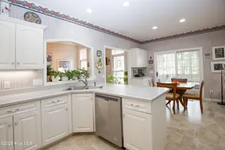 17 Cardinal Drive, Whispering Pines, NC 28327 – photo 16: Kitchen