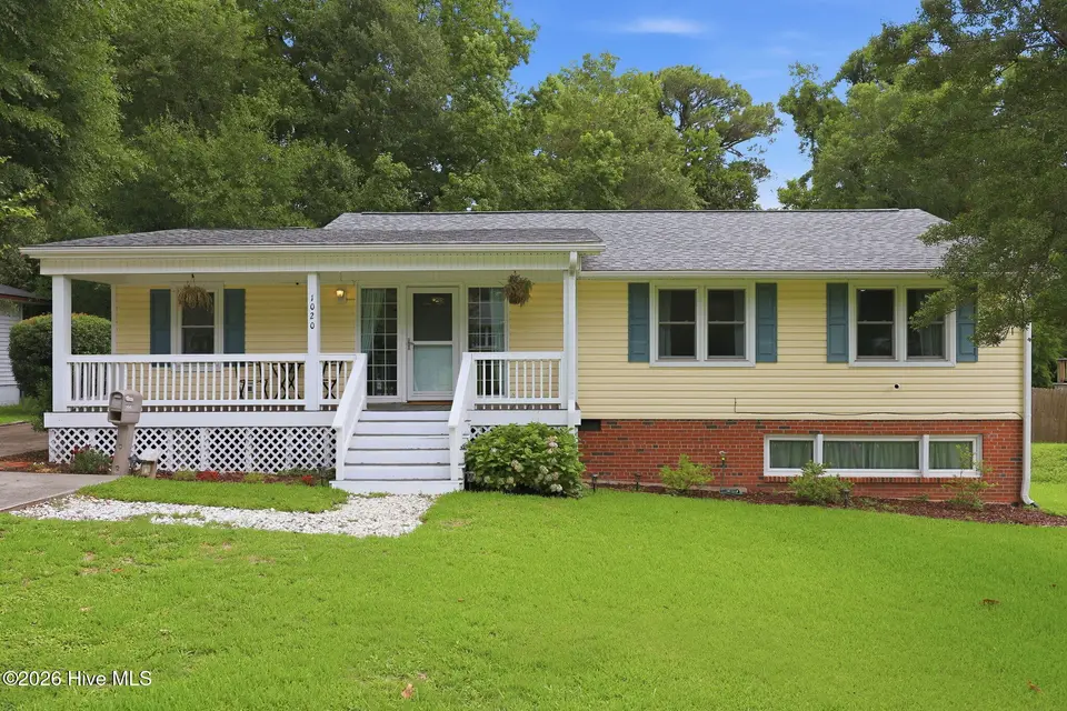1020 River Street, Jacksonville, NC 28540 – photo 1 of 44