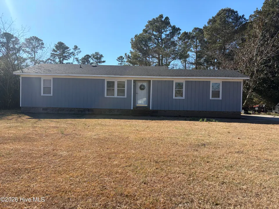2662 E Nc 102 E, Ayden, NC 28513 — 2-bedroom home, Ayden, NC, photo 1 of 11: IMG_7539