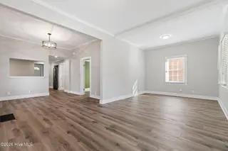 813 Walnut Street, Wilmington, NC 28401 – photo 6: 9-web-or-mls-GI - 813 Walnut St - Listin