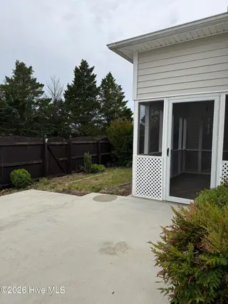 2060 Cambria Drive A, Greenville, NC 27834 – photo 10: Backyard