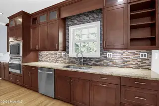305 Hickory Lane, Hampstead, NC 28443 – photo 4