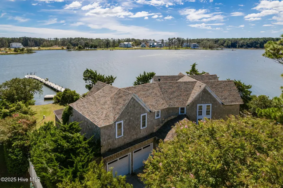 102 Gibbs Circle, Beaufort, NC 28516 – photo 1 of 38: 5-web-or-mls-chadwick-visuals-102-gibbs-