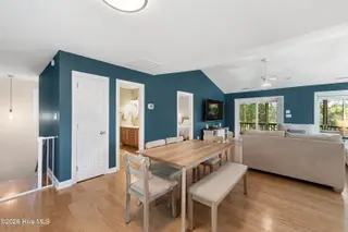 102 Sandpiper Lane, Indian Beach, NC 28512 – photo 11: Dining area