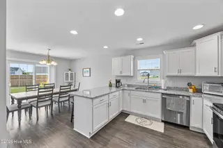806 Calebs Creek Court, Maysville, NC 28555 – photo 13: Kitchen