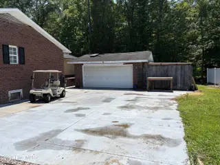 144 Waccamaw Shores Road, Lake Waccamaw, NC 28450 – photo 9: Garage