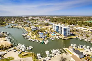 4425 Arendell Street 303 Harborside Club At 70 West, Morehead City, NC 28557 – photo 8: Harborside Club on Peletier Creek