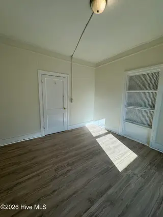 509 Walnut Street, Wilmington, NC 28401 — 5-bedroom home in Rankin Place North, Wilmington, NC, photo 5 of 13: IMG_7119