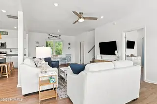 102 Alex Court, Emerald Isle, NC 28594 – photo 23: Living room