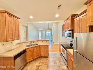 1324 Suncrest Way, Leland, NC 28451 — 2-bedroom townhome in Magnolia Greens, Leland, NC, photo 4 of 23