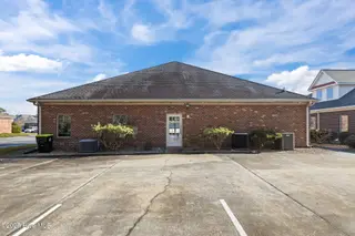 305 Commerce Avenue, Morehead City, NC 28557 – photo 3: 3-web-or-mls-1S3A8140