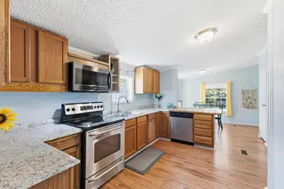 5723 Green Swamp Road NW, Ash, NC 28420 — 3-bedroom manufactured home, Ash, NC, photo 11 of 39